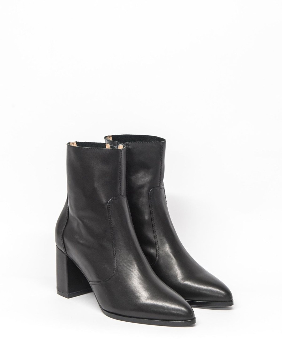 Zoe Kratzmann Lodge Boot-Black Leather Boots