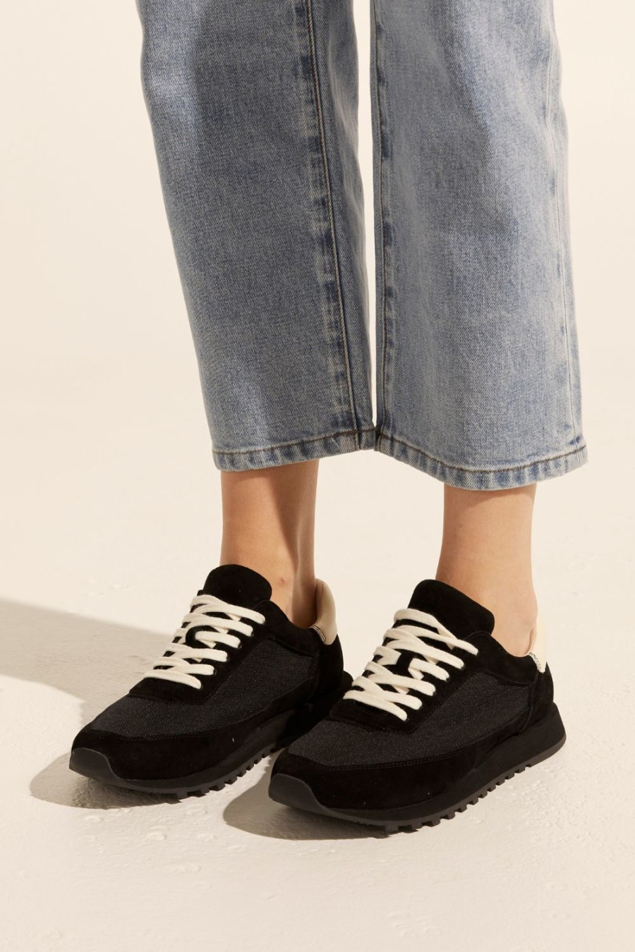 Zoe Kratzmann Division Sneaker-Black Sneakers